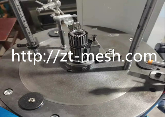 OEM Round Hole Shape Woven Metal Mesh Gasket For Industrial Needs
