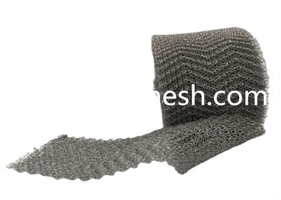 Lightweight knitted wire mesh separation ring designed to withstand mechanical stress and chemical exposure in filtration