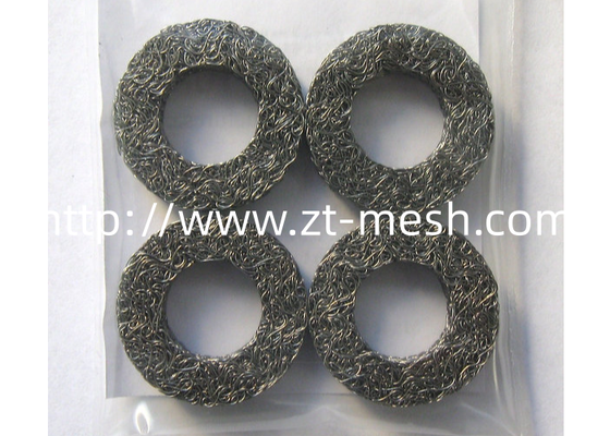 Durable catalytic converter seals crafted from materials to resist cracking and deformation under extreme exhaust conditions